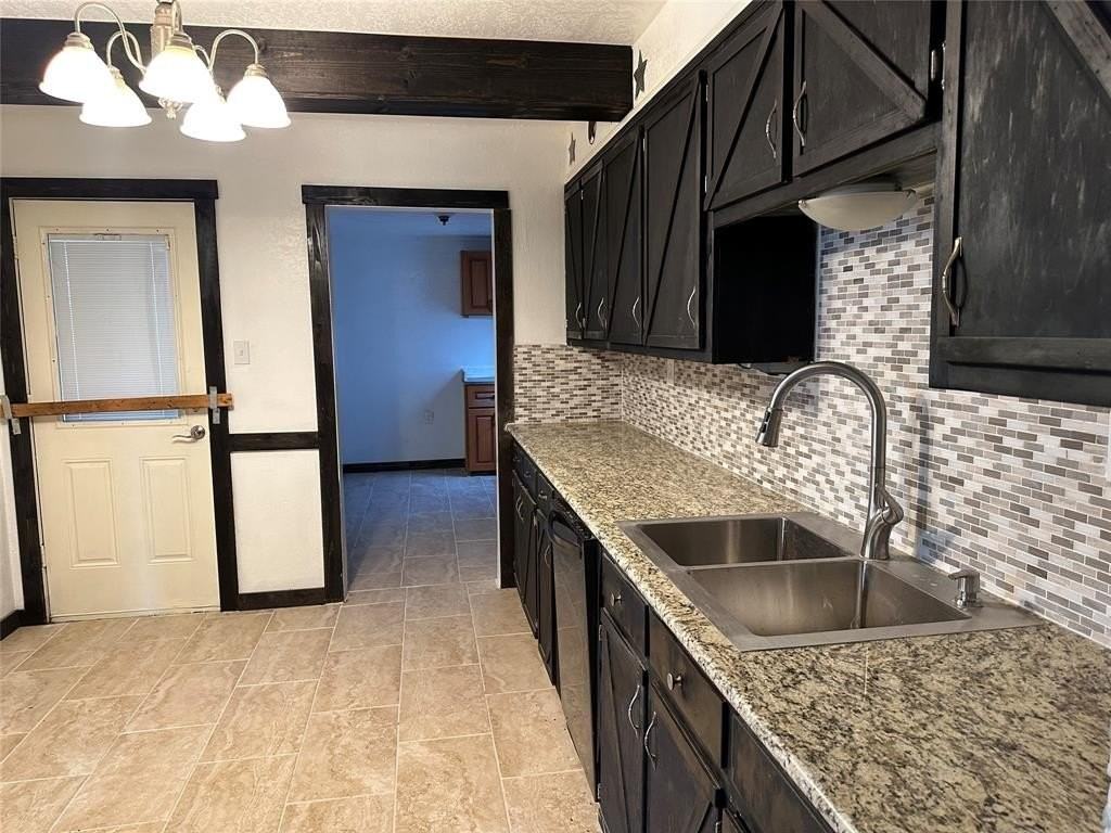 5709 Truelson Dr - Photo 3 of 20