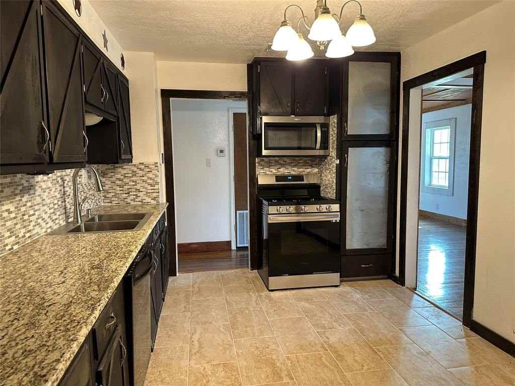 5709 Truelson Dr - Photo 4 of 20