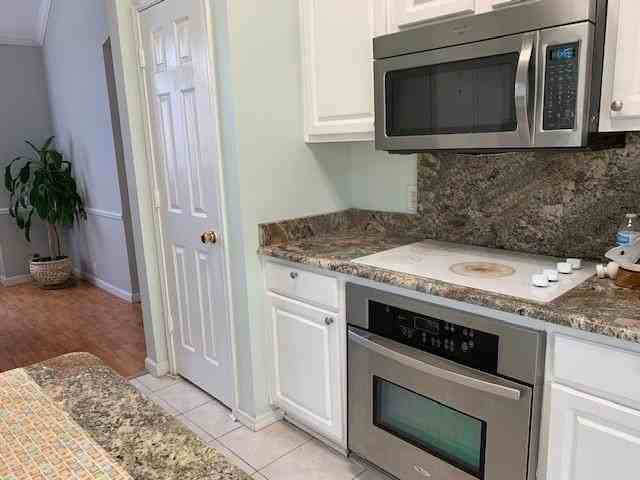 2210 Meredith Ln - Photo 3 of 6