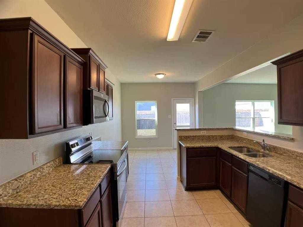 312 Magnolia Dr - Photo 2 of 14