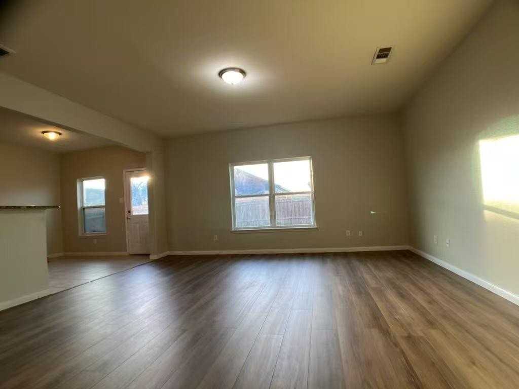 312 Magnolia Dr - Photo 4 of 14