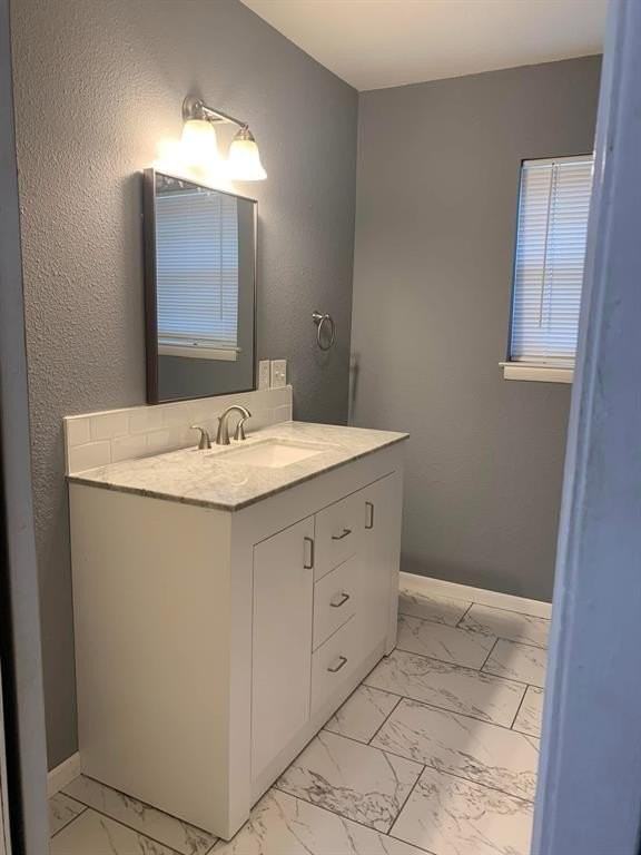 514 Oak St - Photo 4 of 9