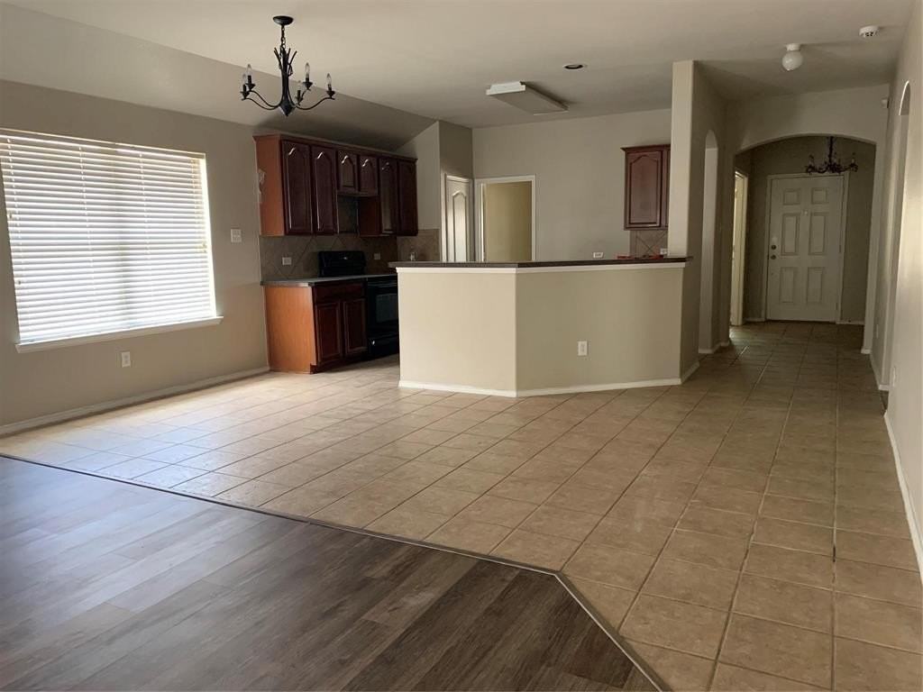 1513 Heron Dr - Photo 6 of 16