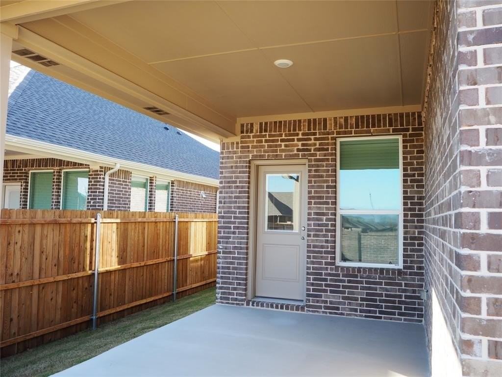 2505 Starling St - Photo 6 of 36