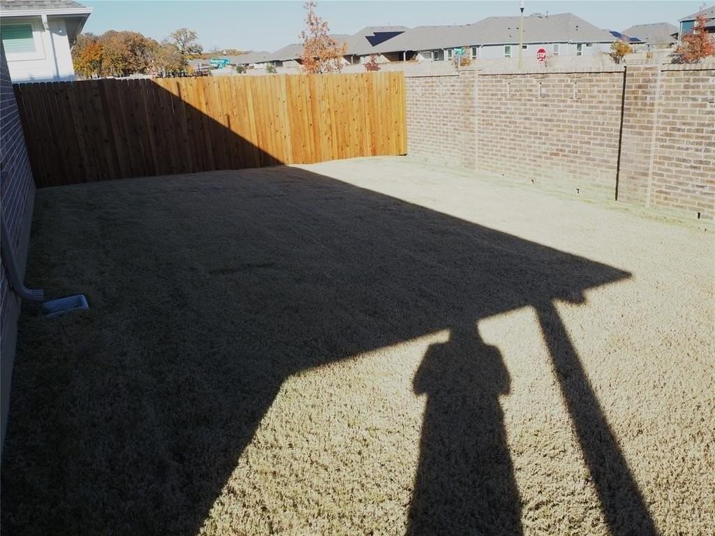 2505 Starling St - Photo 7 of 36