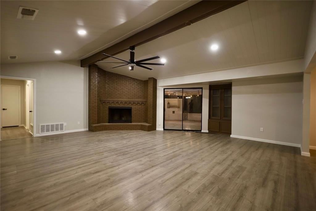 905 Pine Tree Ln - Photo 3 of 11