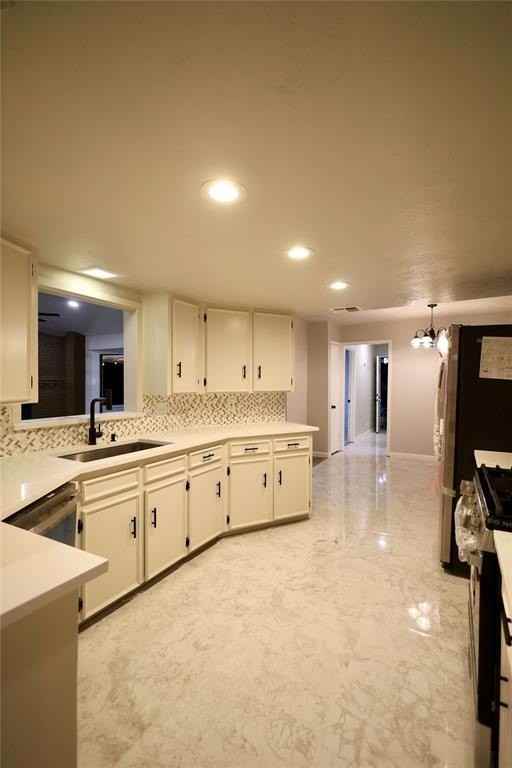 905 Pine Tree Ln - Photo 5 of 11