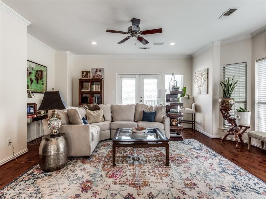 5735 Richmond Ave #J - Photo 2 of 24