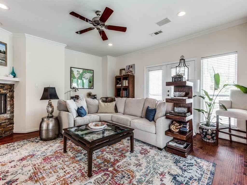 5735 Richmond Ave #J - Photo 3 of 24