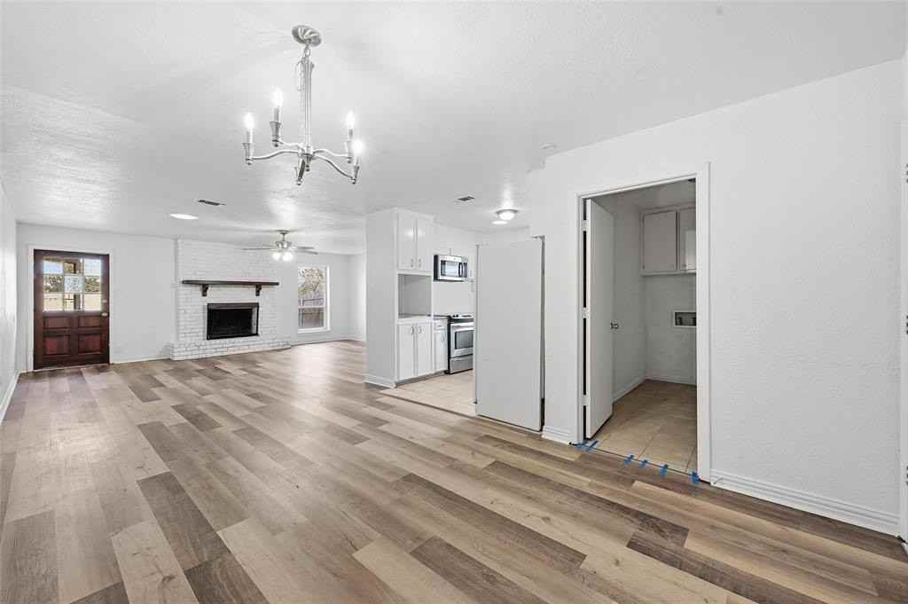 1661 Juniper Ln - Photo 3 of 19