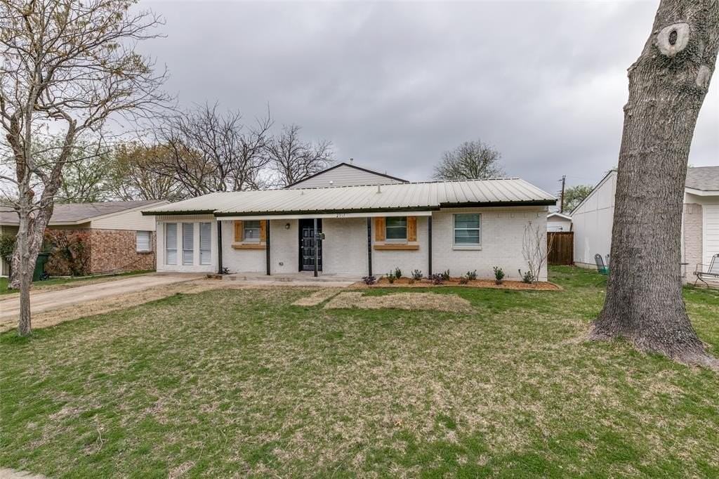 2917 Dale Dr - Photo 2 of 25