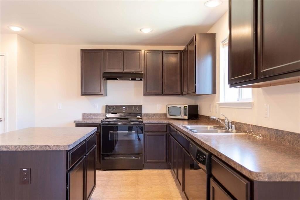 1412 Lone Pine Dr - Photo 6 of 19