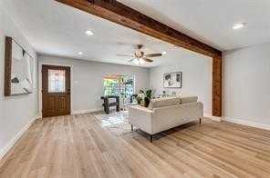 3423 Linda Dr - Photo 3 of 11