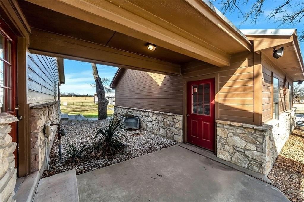 131 County Road 4680 - Photo 4 of 4