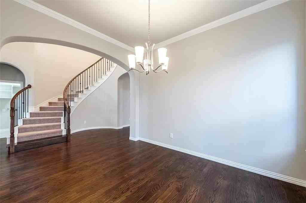 6808 Badlands Dr - Photo 4 of 34