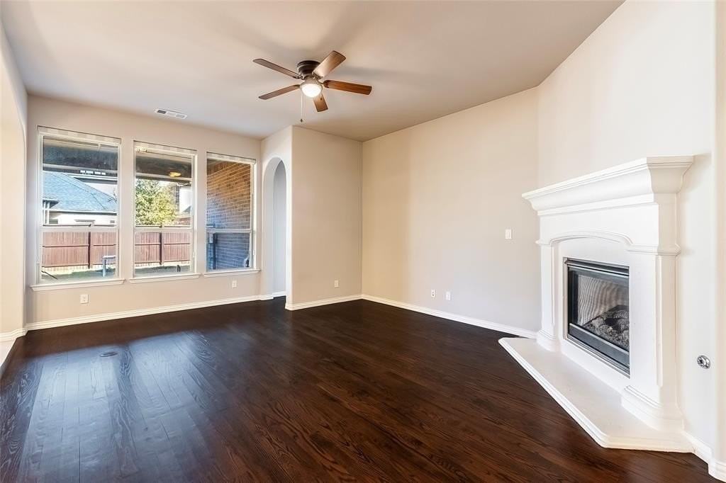 6808 Badlands Dr - Photo 5 of 34