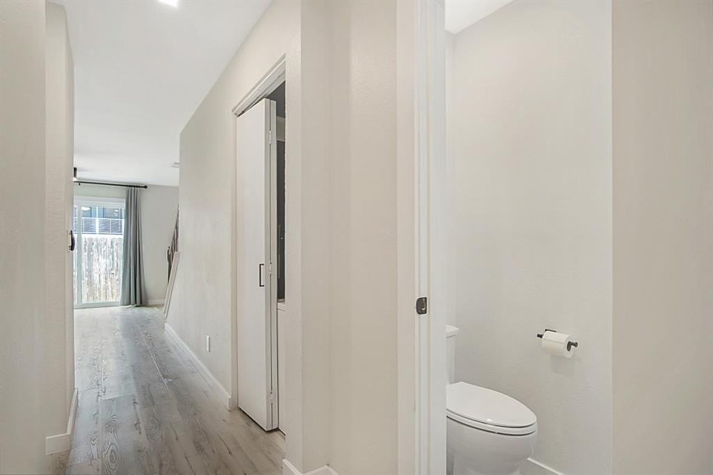 618 W Collins St - Photo 7 of 23