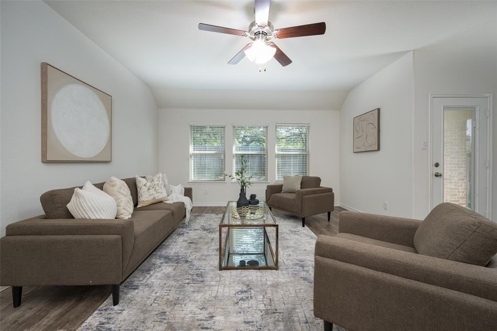 3108 Dominion St - Photo 5 of 25