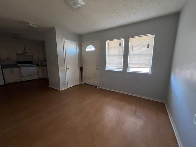 317 Weber St - Photo 2 of 10