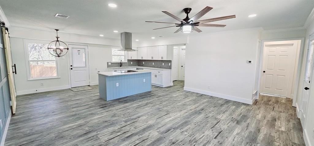 1612 Lynn Haven Ave - Photo 3 of 16