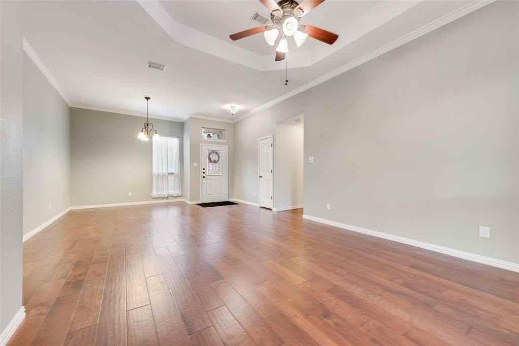 2908 Trailwood Ln - Photo 4 of 19