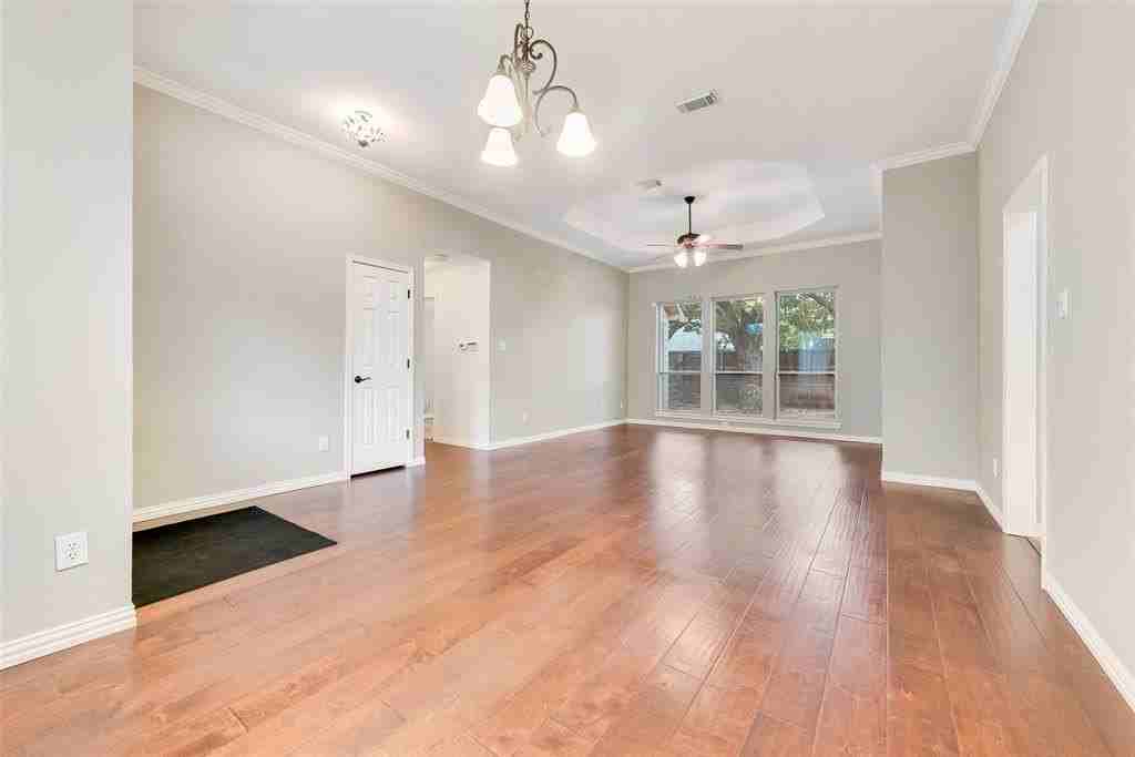 2908 Trailwood Ln - Photo 5 of 19