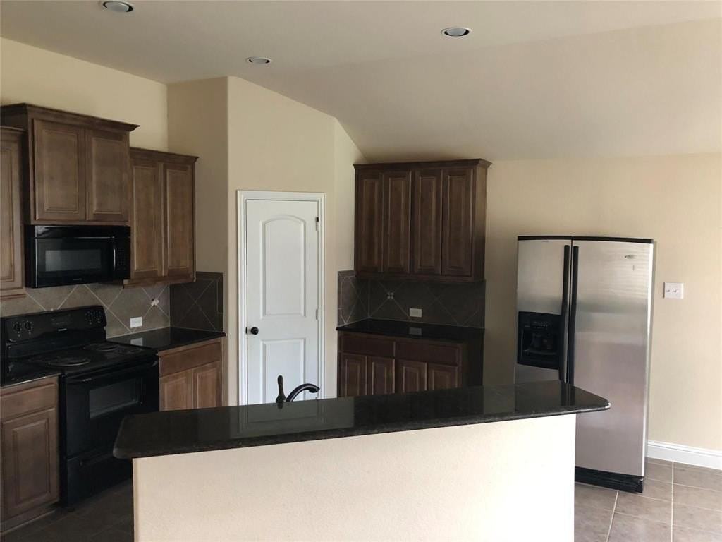 6504 Ashland Dr - Photo 2 of 3