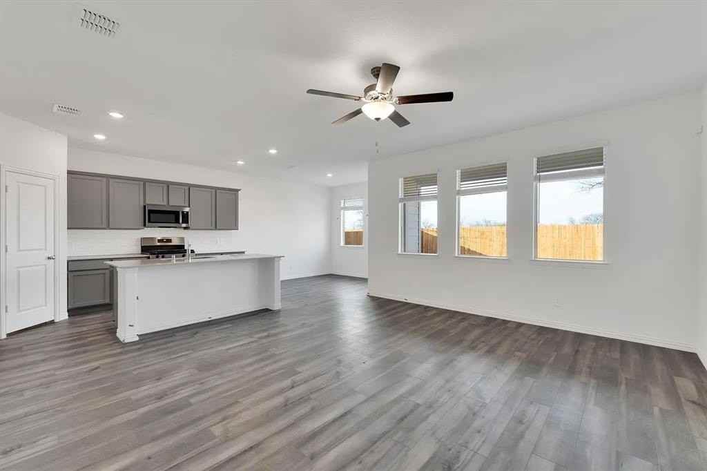 524 Ranchito Pass - Photo 4 of 30