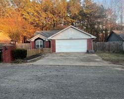 featured image of 1102 Dierks St