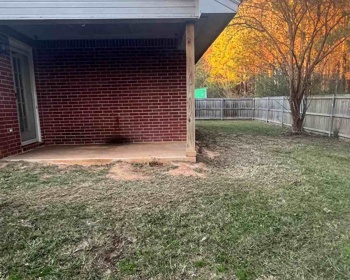 1102 Dierks St - Photo 6 of 25