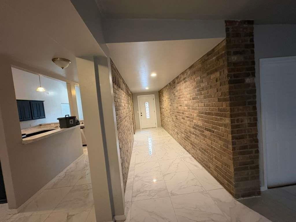 1217 Sw 18th St - Photo 3 of 22