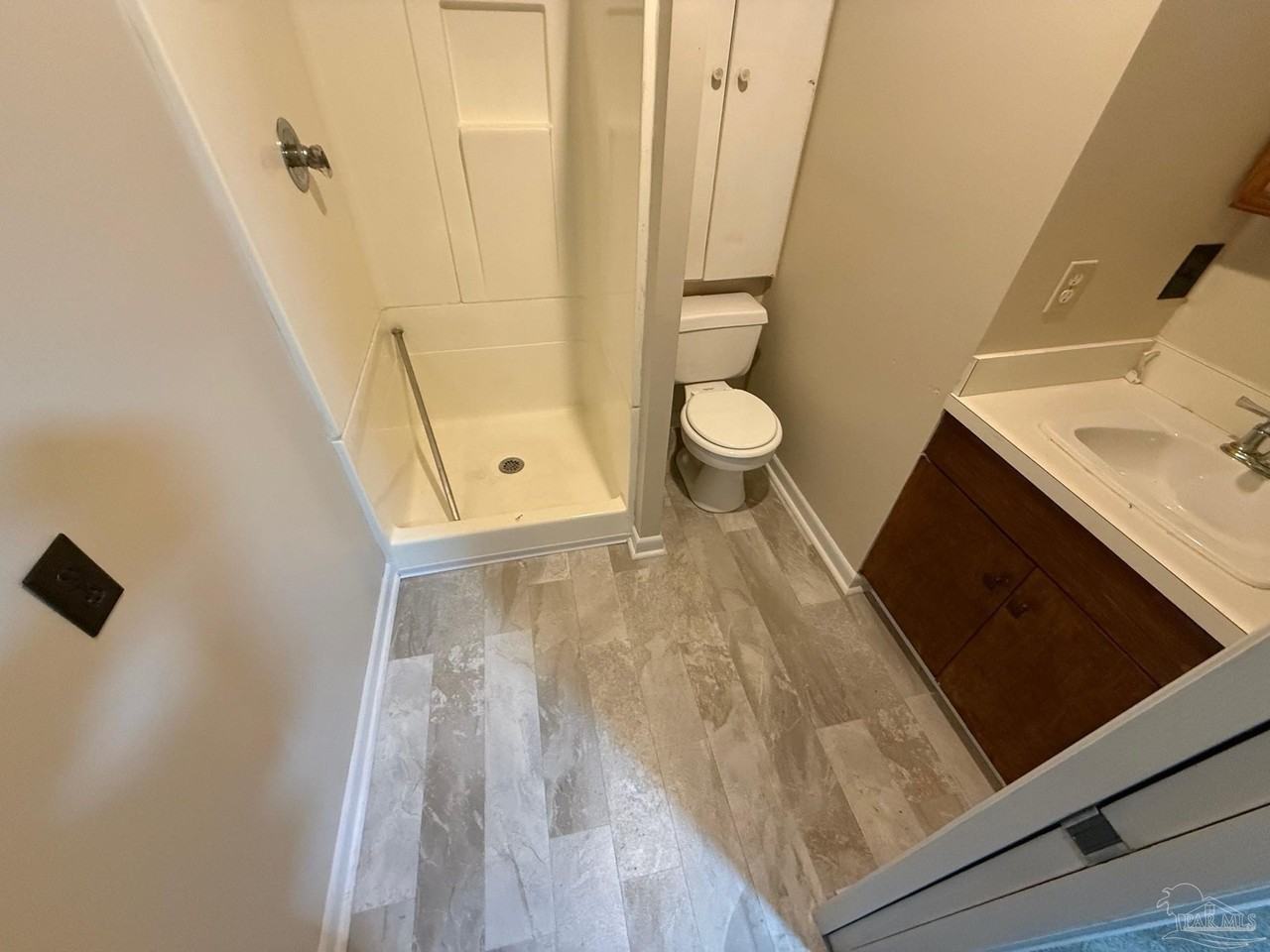 115 Carolyn Way - Photo 3 of 13