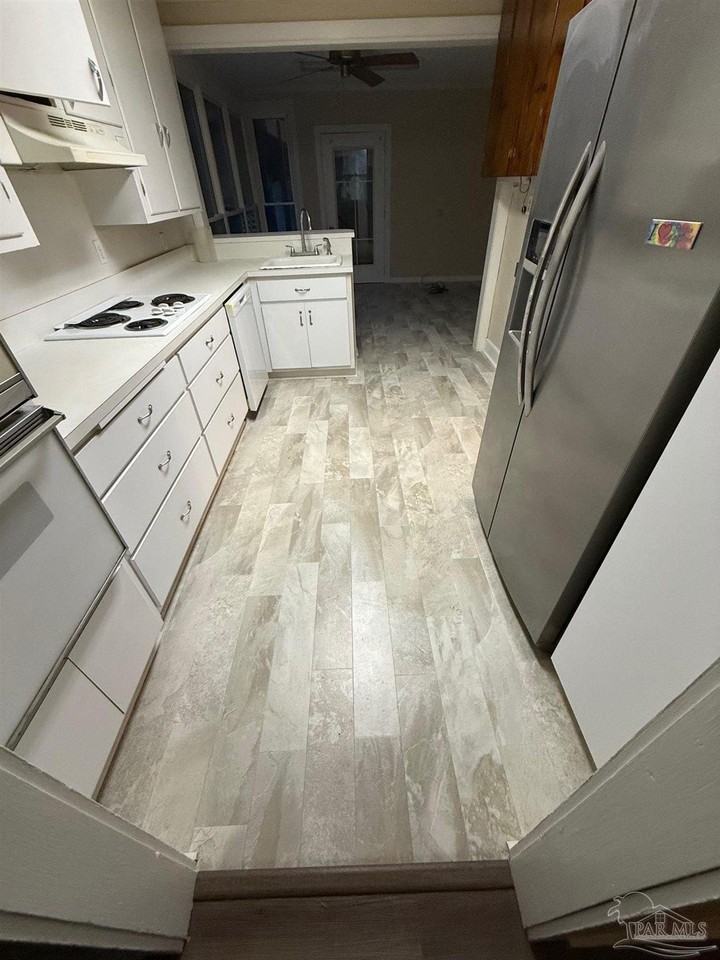 115 Carolyn Way - Photo 7 of 13