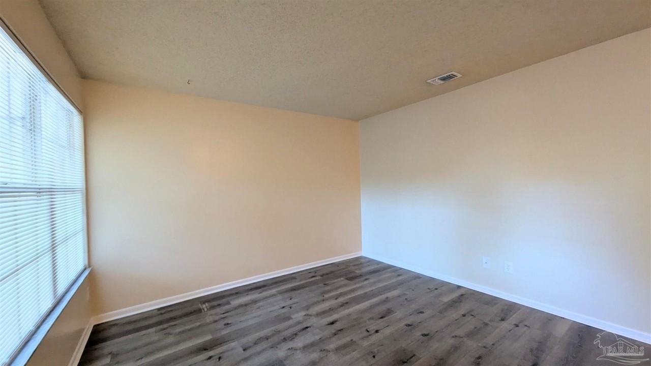 6288 Hamilton Bridge Rd #204 - Photo 5 of 24