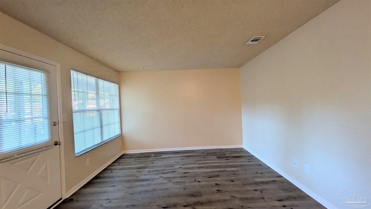 6288 Hamilton Bridge Rd #204 - Photo 6 of 24