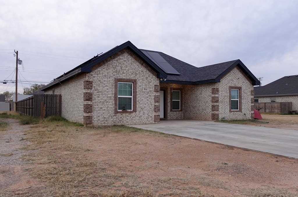 504 S Madison St - Photo 5 of 40