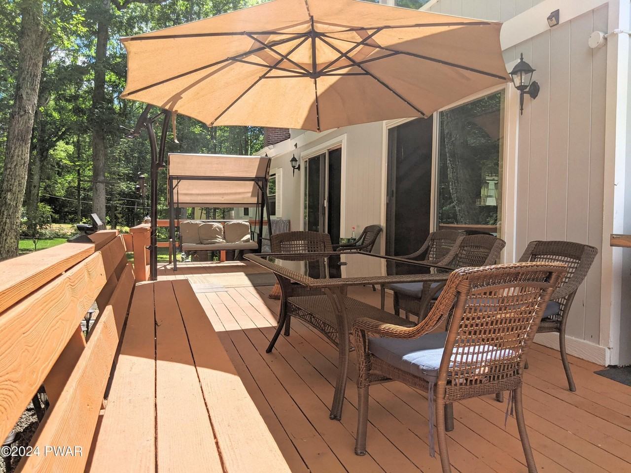 131 Surrey Dr - Photo 4 of 31