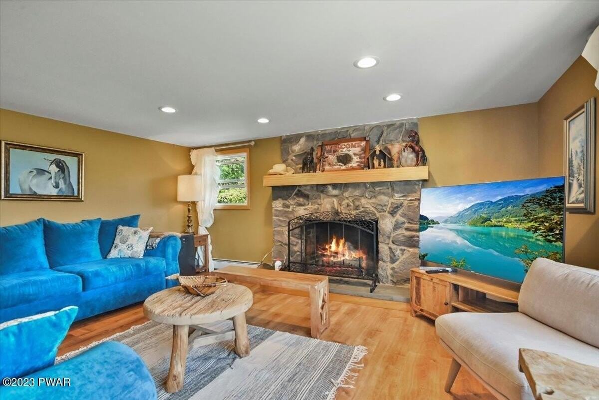 853D Spring Hill Rd - Photo 2 of 49