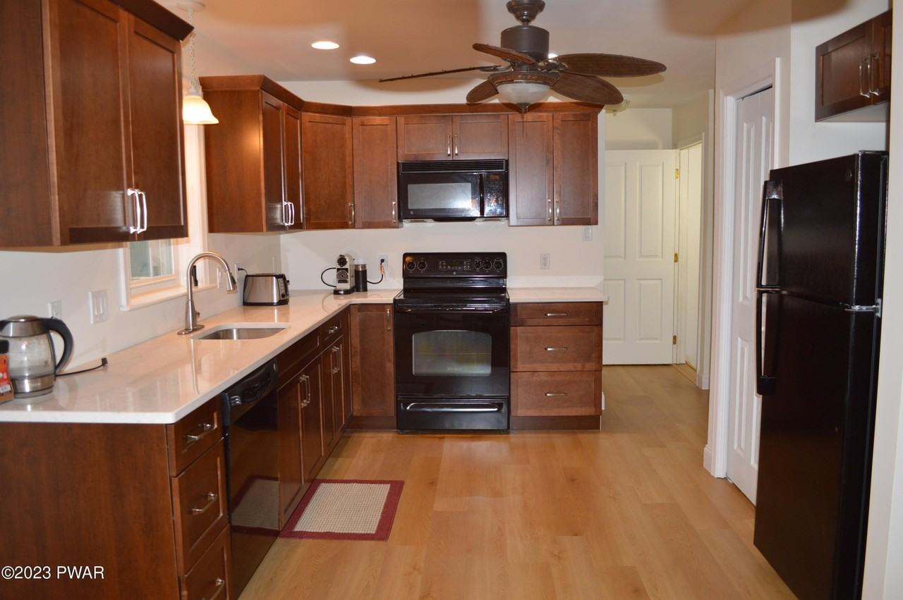 192 George Dr - Photo 7 of 28