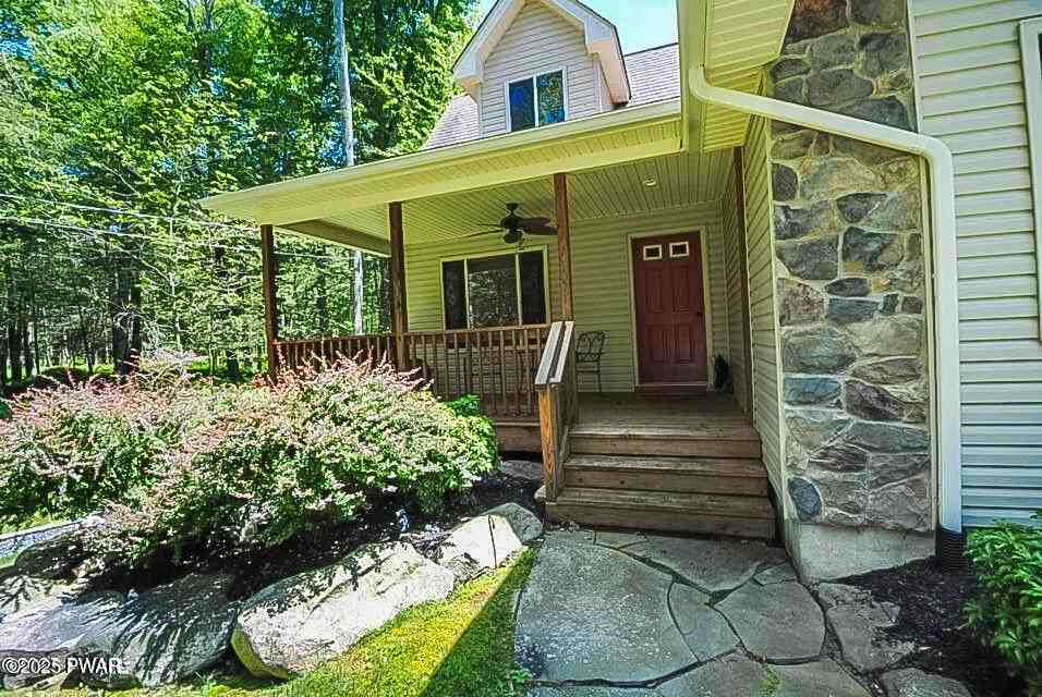 1119 Iroquois Ave - Photo 3 of 35