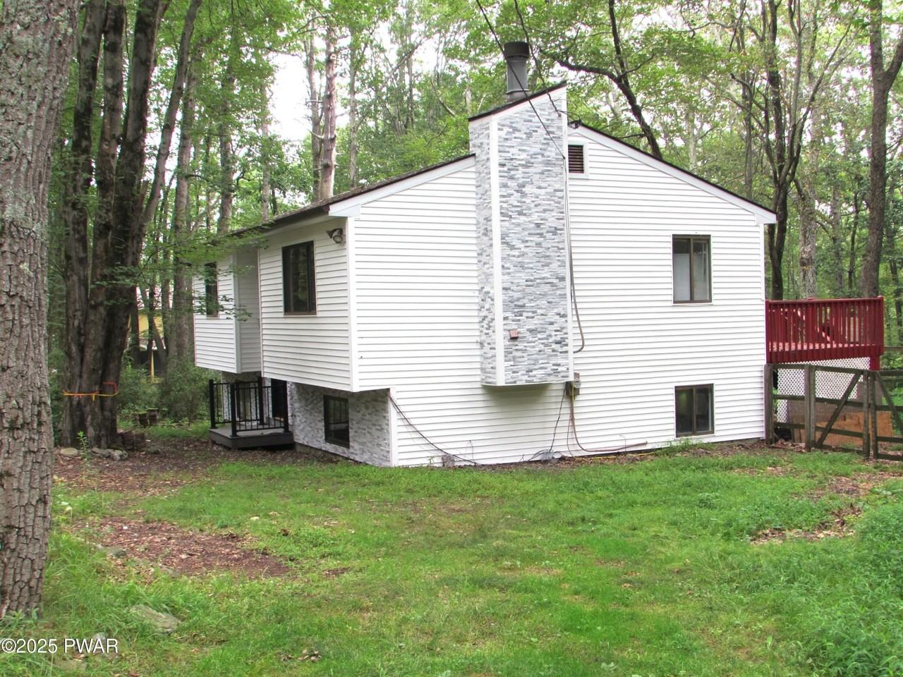 109 Rodeo Ln - Photo 3 of 37