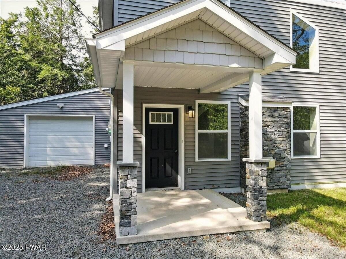 1073 Westside Dr - Photo 6 of 50