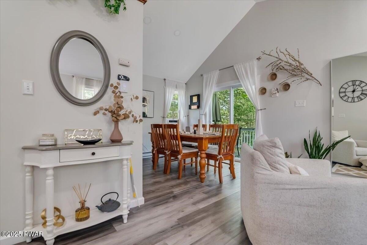 9326 Fairmount Way - Photo 3 of 33