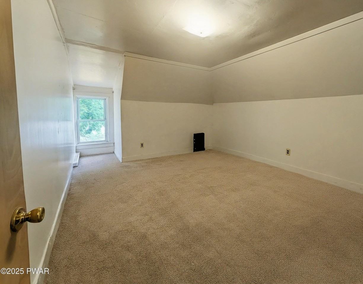 306 Bishop Ave Apt C #C - Photo 6 of 9