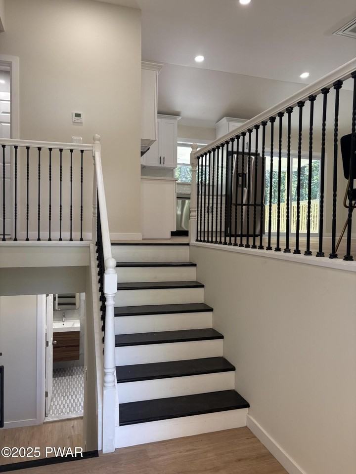 114 Brewster Way - Photo 3 of 43