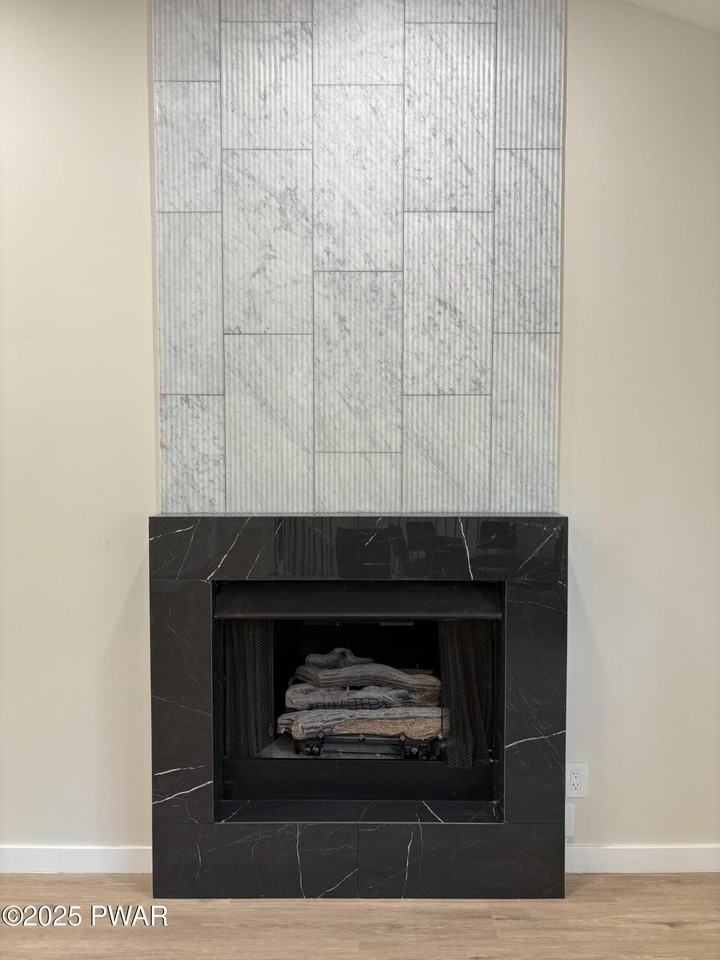 114 Brewster Way - Photo 6 of 43