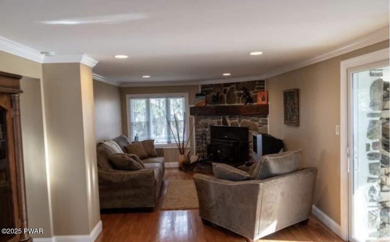 853 Spring Hill Rd - Photo 5 of 11