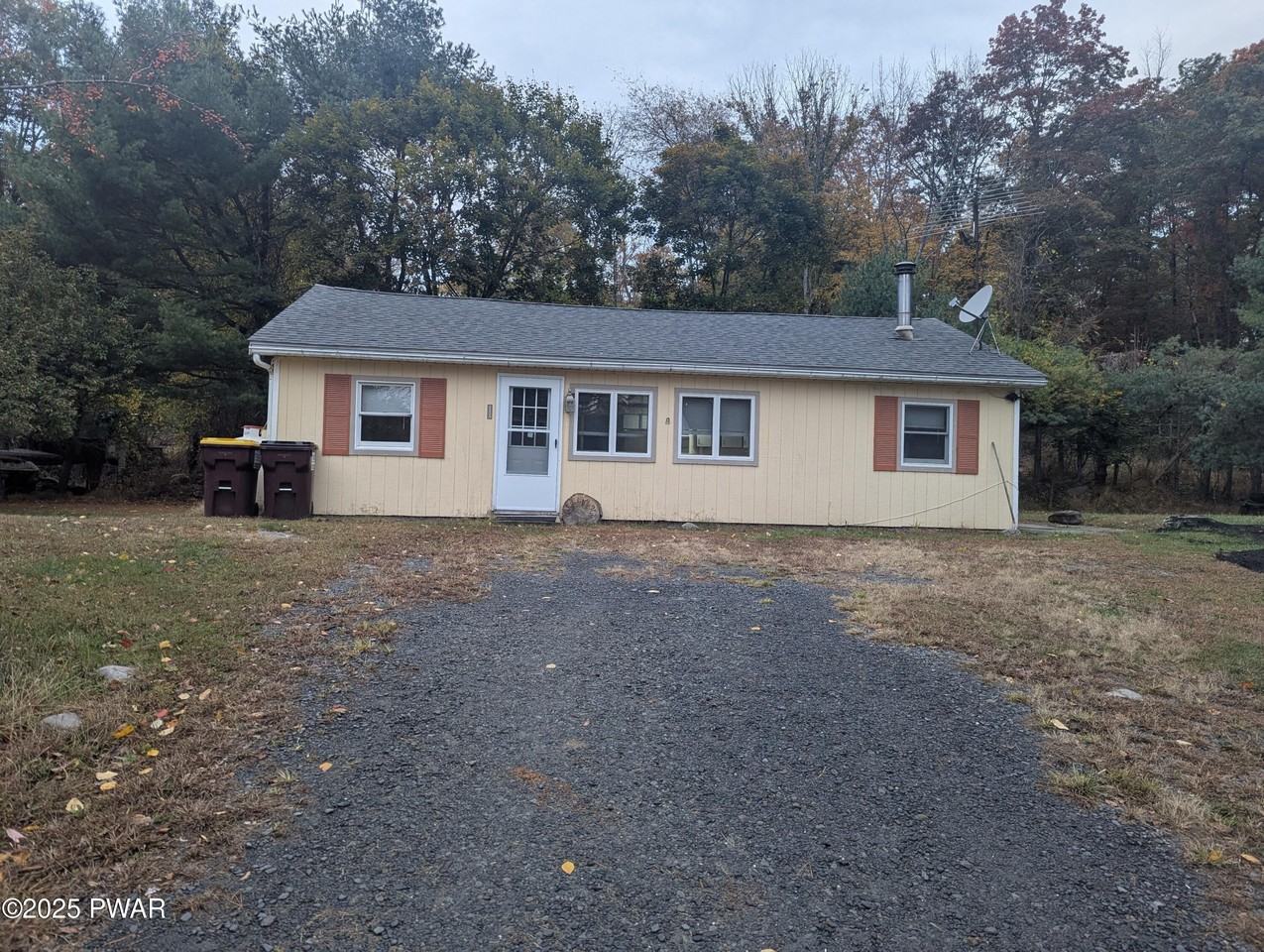 112A River Road - Photo 2 of 21