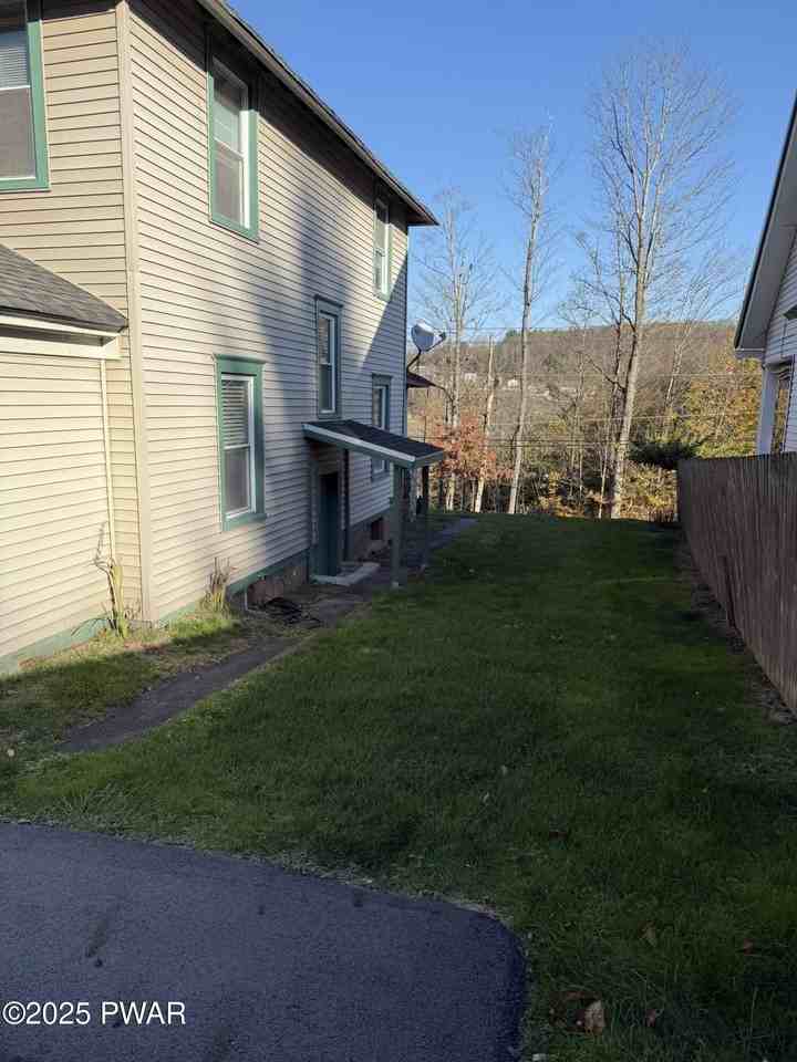 341 Broad St - Photo 5 of 34