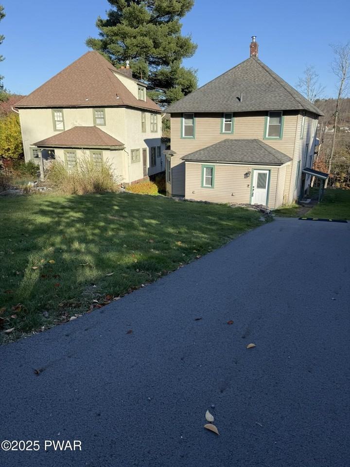 341 Broad St - Photo 7 of 34